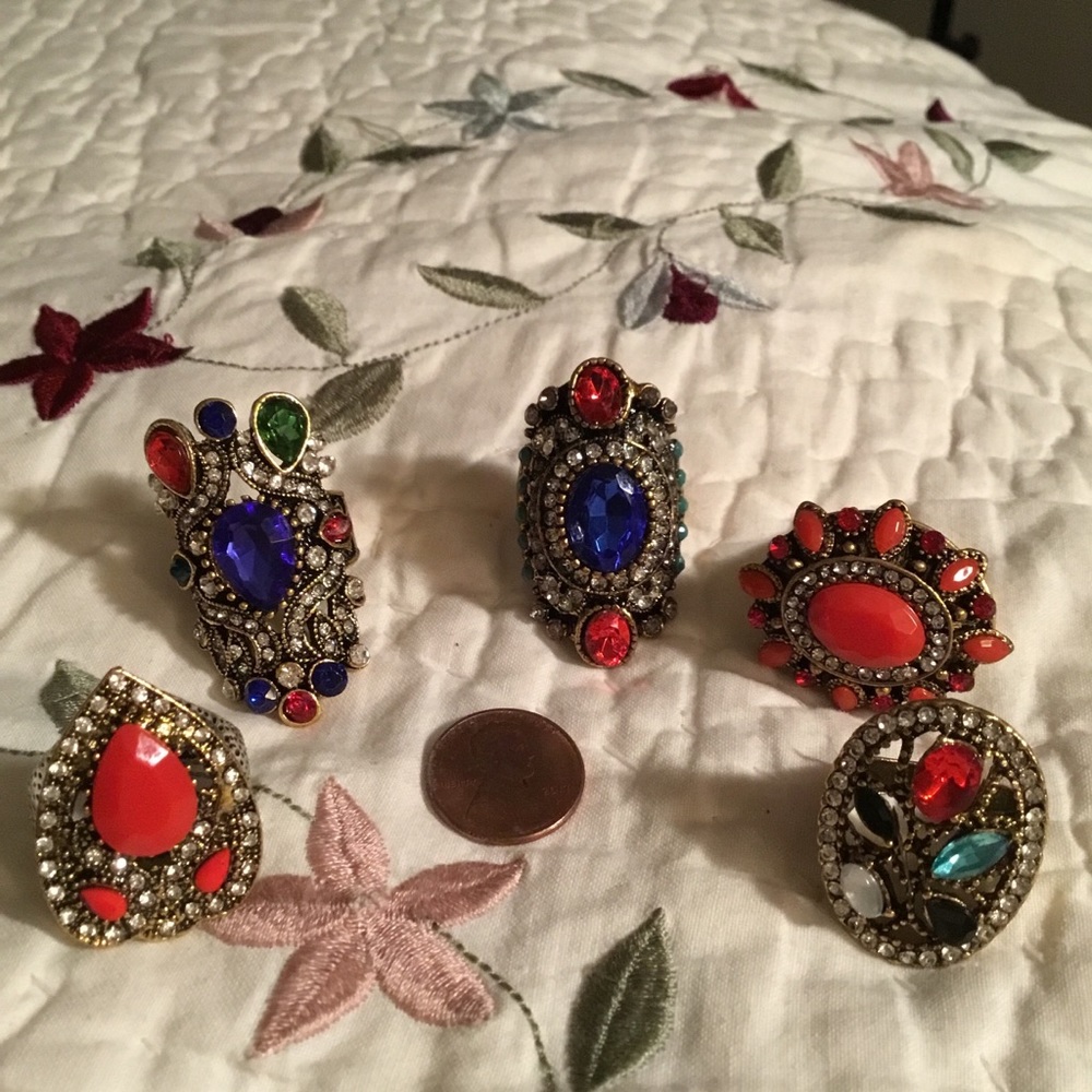 Vu “Everlasting Rings “